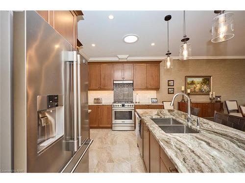 57 Campbell Street Street, Thorold, ON - Indoor Photo Showing Kitchen With Double Sink With Upgraded Kitchen