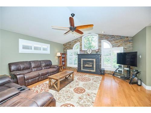 8103 Costabile Drive, Niagara Falls, ON - Indoor Photo Showing Living Room With Fireplace