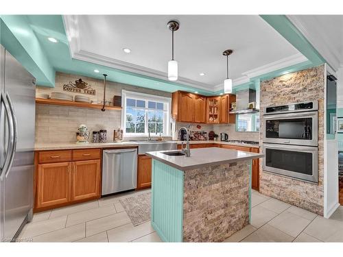 1291 Concession 2 Road, Niagara-On-The-Lake, ON - Indoor Photo Showing Kitchen