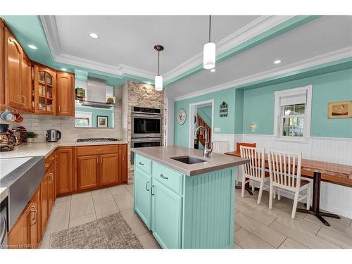 1291 Concession 2 Road, Niagara-On-The-Lake, ON - Indoor Photo Showing Kitchen