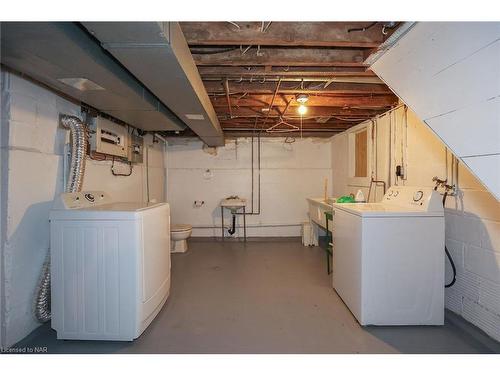 168 Thorold Road, Welland, ON - Indoor Photo Showing Laundry Room