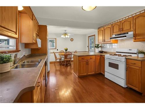 168 Thorold Road, Welland, ON - Indoor Photo Showing Kitchen With Double Sink