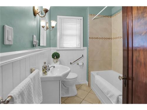 168 Thorold Road, Welland, ON - Indoor Photo Showing Bathroom