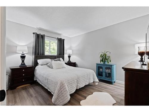 47 Greenmeadow Court, St. Catharines, ON - Indoor Photo Showing Bedroom