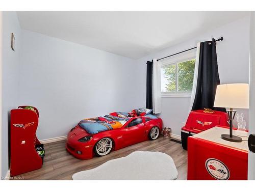 47 Greenmeadow Court, St. Catharines, ON - Indoor Photo Showing Bedroom