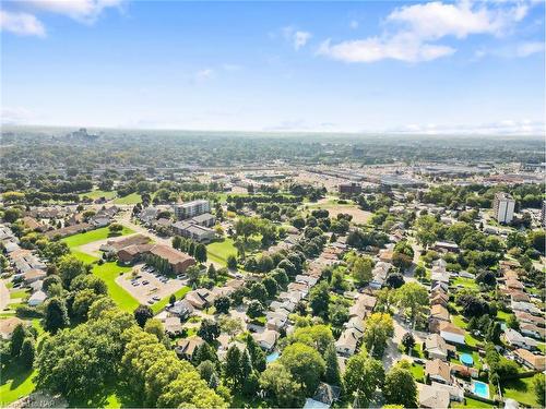 47 Greenmeadow Court, St. Catharines, ON - Outdoor With View