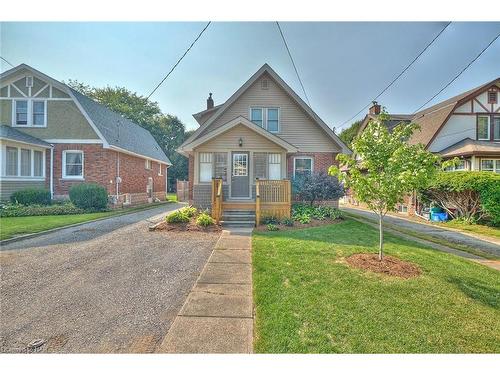 5791 Dorchester Road N, Niagara Falls, ON - Outdoor With Facade