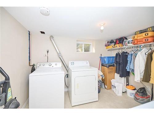 5791 Dorchester Road N, Niagara Falls, ON - Indoor Photo Showing Laundry Room