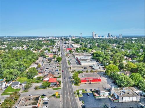 5791 Dorchester Road N, Niagara Falls, ON - Outdoor With View