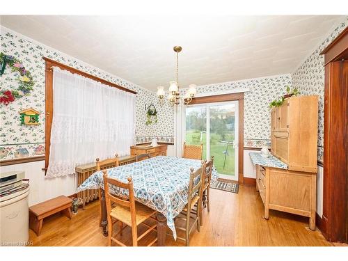 840 Ridge Road N, Ridgeway, ON - Indoor Photo Showing Dining Room