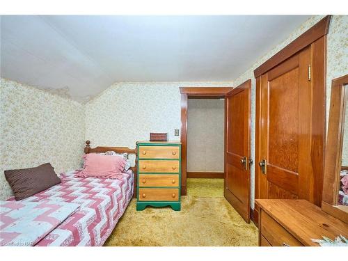 840 Ridge Road N, Ridgeway, ON - Indoor Photo Showing Bedroom