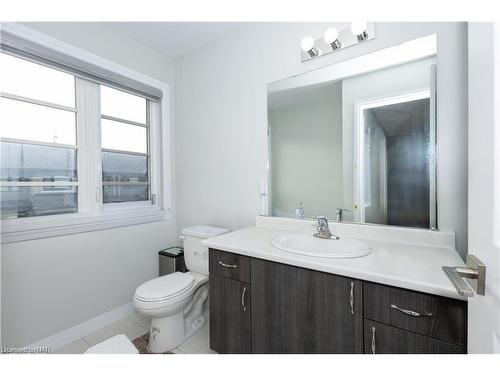 29-520 Grey Street, Brantford, ON - Indoor Photo Showing Bathroom