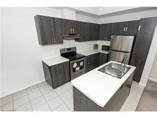 29-520 Grey Street, Brantford, ON - Indoor Photo Showing Kitchen