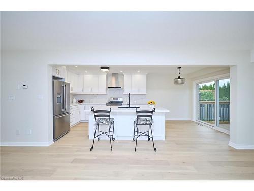 76 Loretta Drive, Niagara-On-The-Lake, ON - Indoor Photo Showing Kitchen