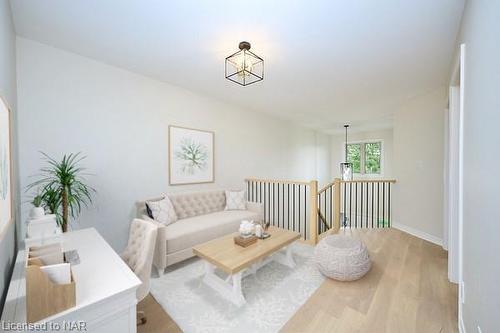 76 Loretta Drive, Niagara-On-The-Lake, ON - Indoor Photo Showing Living Room