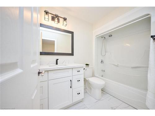 76 Loretta Drive, Niagara-On-The-Lake, ON - Indoor Photo Showing Bathroom