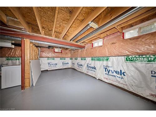 76 Loretta Drive, Niagara-On-The-Lake, ON - Indoor Photo Showing Laundry Room