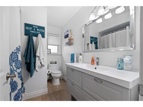 39 Greenhill Drive, Thorold, ON - Indoor Photo Showing Bathroom