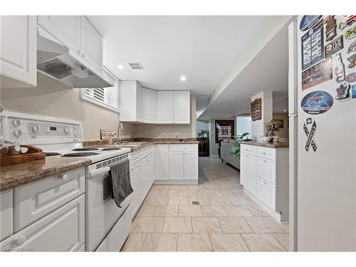 39 Greenhill Drive, Thorold, ON - Indoor Photo Showing Kitchen