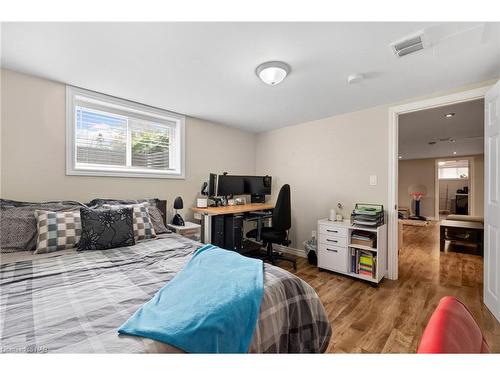 39 Greenhill Drive, Thorold, ON - Indoor Photo Showing Bedroom