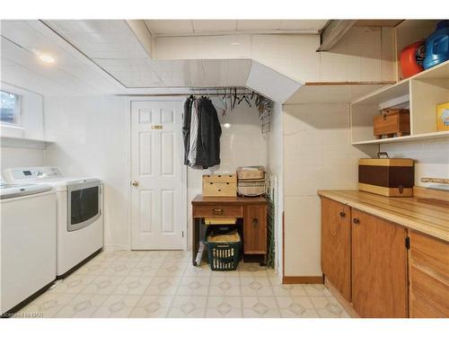 6 Viscount Place, St. Catharines, ON - Indoor Photo Showing Laundry Room