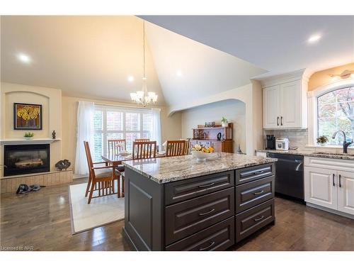 615 Victoria Street, Niagara-On-The-Lake, ON - Indoor Photo Showing Kitchen