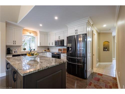 615 Victoria Street, Niagara-On-The-Lake, ON - Indoor Photo Showing Kitchen