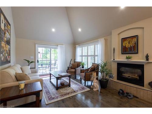 615 Victoria Street, Niagara-On-The-Lake, ON - Indoor Photo Showing Living Room With Fireplace