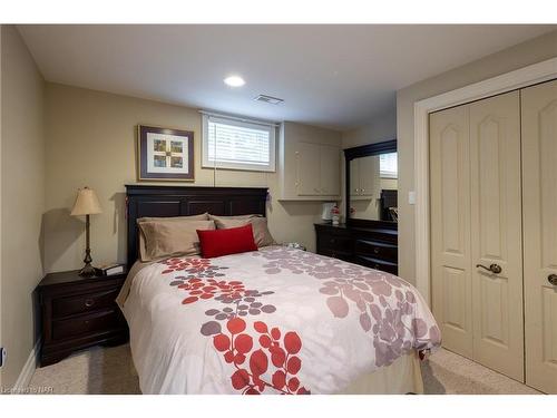 615 Victoria Street, Niagara-On-The-Lake, ON - Indoor Photo Showing Bedroom