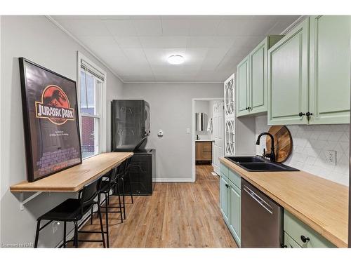 6539 Monroe Street, Niagara Falls, ON - Indoor Photo Showing Kitchen With Double Sink