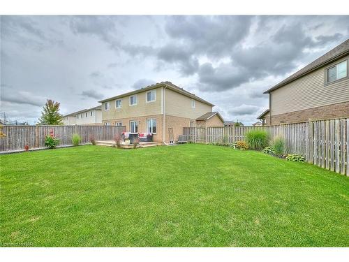 8811 Silverstar Court, Niagara Falls, ON - Outdoor With Deck Patio Veranda With Backyard With Exterior