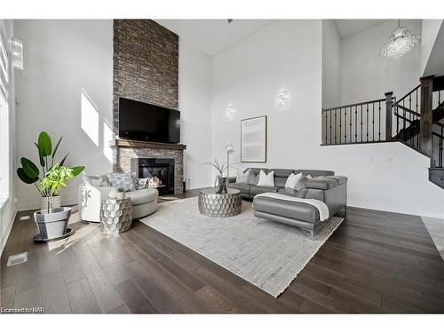 255 Colbeck Drive, Welland, ON - Indoor Photo Showing Living Room With Fireplace