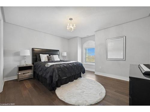 255 Colbeck Drive, Welland, ON - Indoor Photo Showing Bedroom