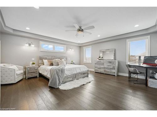 255 Colbeck Drive, Welland, ON - Indoor Photo Showing Bedroom