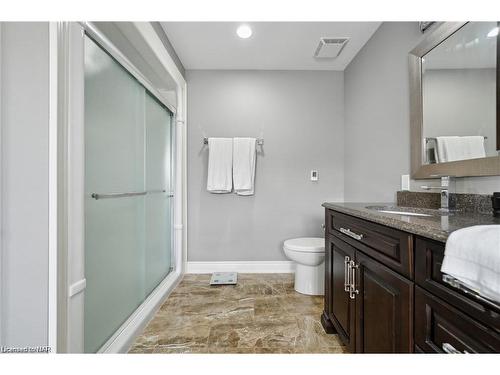 255 Colbeck Drive, Welland, ON - Indoor Photo Showing Bathroom