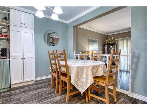 95 St Augustine Drive, St. Catharines, ON - Indoor Photo Showing Dining Room