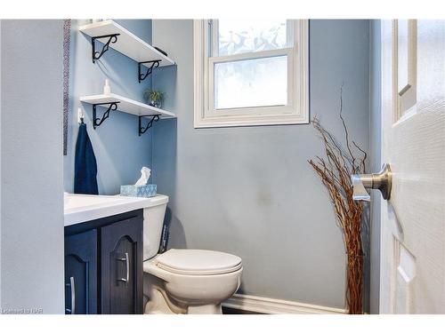 95 St Augustine Drive, St. Catharines, ON - Indoor Photo Showing Bathroom