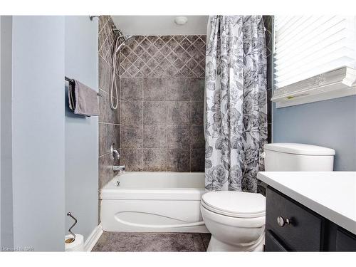 95 St Augustine Drive, St. Catharines, ON - Indoor Photo Showing Bathroom