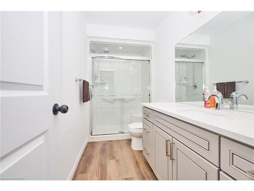 8 King Street Street, Fort Erie, ON - Indoor Photo Showing Bathroom