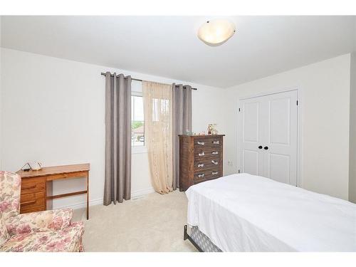 8 King Street Street, Fort Erie, ON - Indoor Photo Showing Bedroom