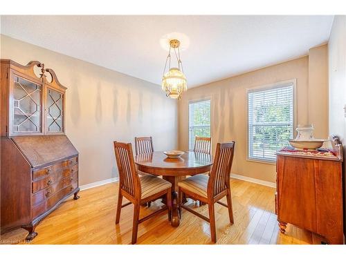 53 Stevens Drive, Niagara-On-The-Lake, ON - Indoor Photo Showing Dining Room