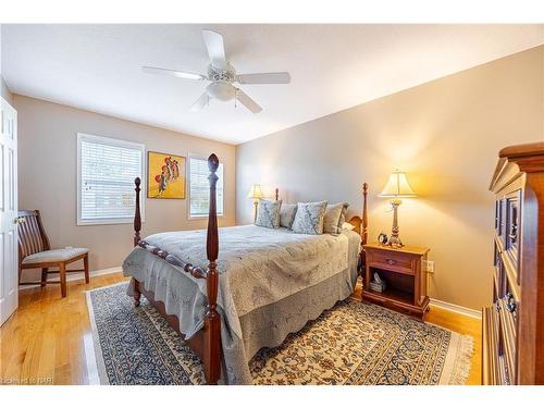 53 Stevens Drive, Niagara-On-The-Lake, ON - Indoor Photo Showing Bedroom