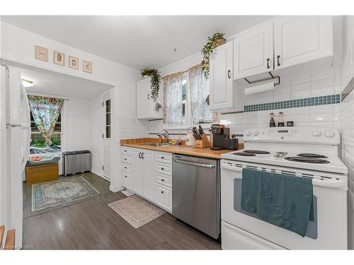 190 York Street, St. Catharines, ON - Indoor Photo Showing Kitchen