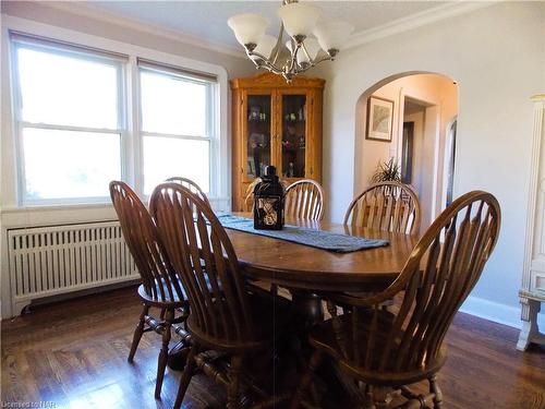 57 Edgar Street, Welland, ON - Indoor Photo Showing Dining Room