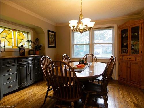 57 Edgar Street, Welland, ON - Indoor Photo Showing Dining Room