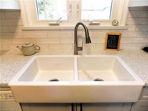 57 Edgar Street, Welland, ON - Indoor Photo Showing Bathroom