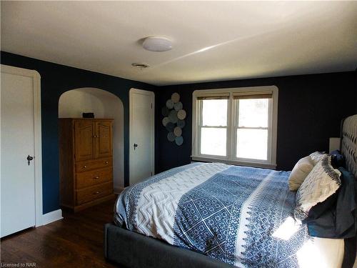 57 Edgar Street, Welland, ON - Indoor Photo Showing Bedroom