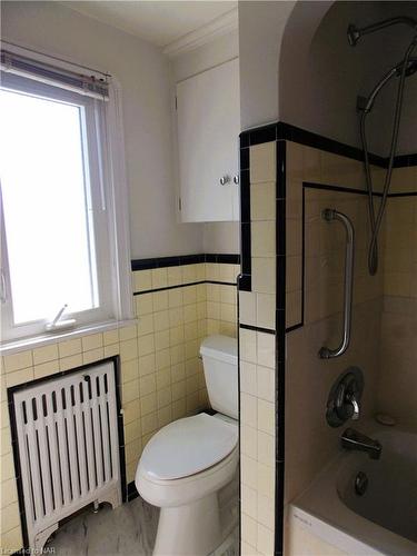 57 Edgar Street, Welland, ON - Indoor Photo Showing Bathroom