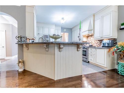 43 Cherry Ridge Boulevard Boulevard, Fenwick, ON - Indoor Photo Showing Kitchen With Upgraded Kitchen