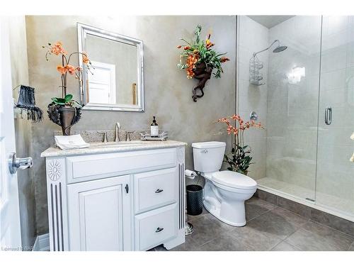 43 Cherry Ridge Boulevard Boulevard, Fenwick, ON - Indoor Photo Showing Bathroom